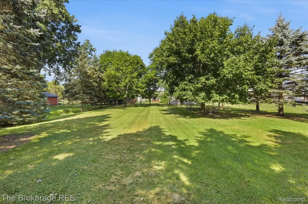 6057 Center Road Grand Blanc Charter Township MI 48439