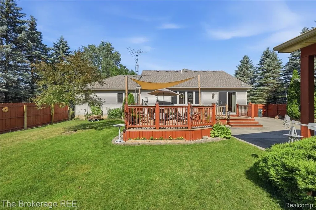 6057 Center Road Grand Blanc Charter Township MI 48439
