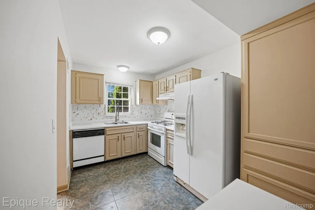 36412 Park Place Drive Sterling Heights City MI 48310