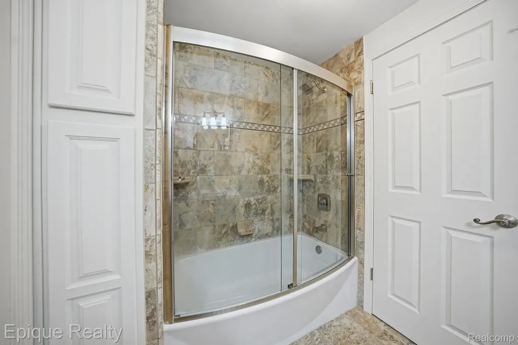 36412 Park Place Drive Sterling Heights City MI 48310