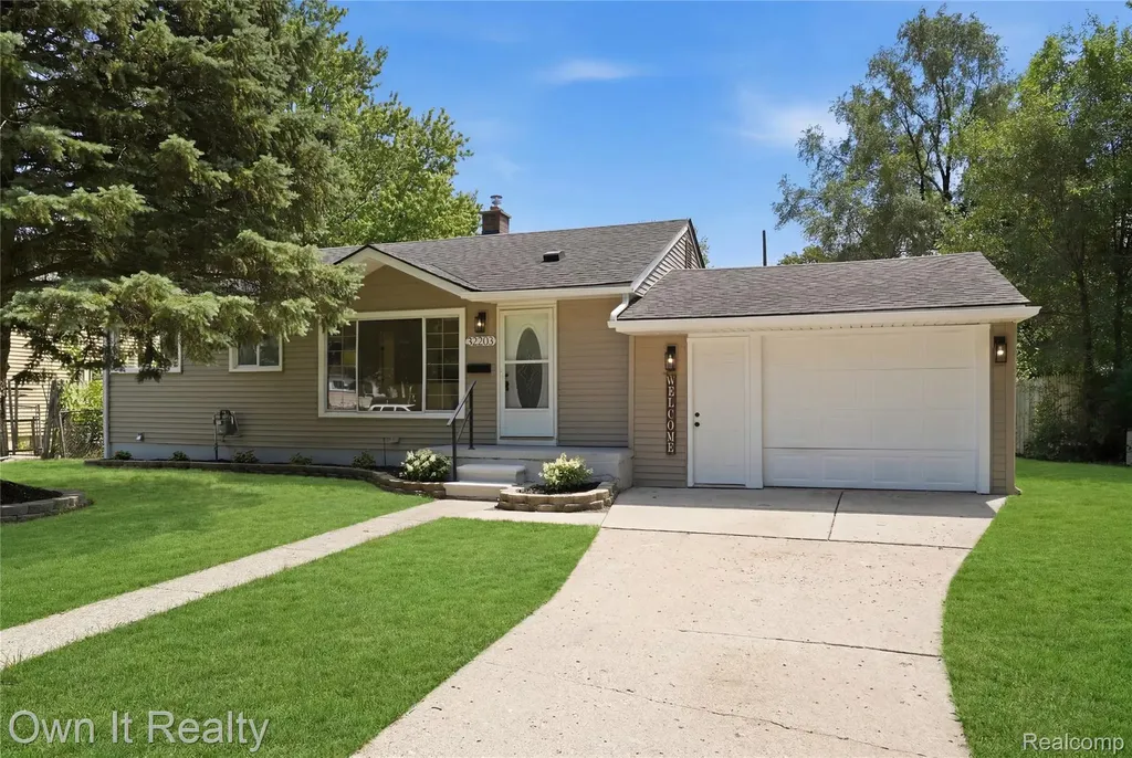 32203 Glen Street Westland City MI 48186
