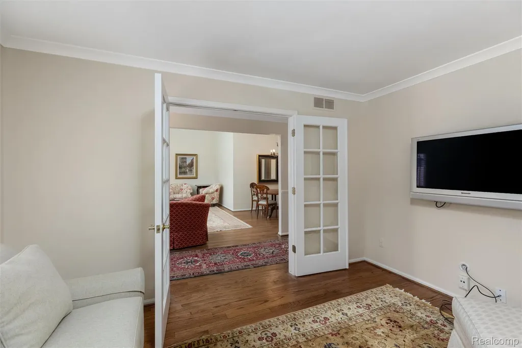 35144 Knollwood Lane Farmington Hills City MI 48335