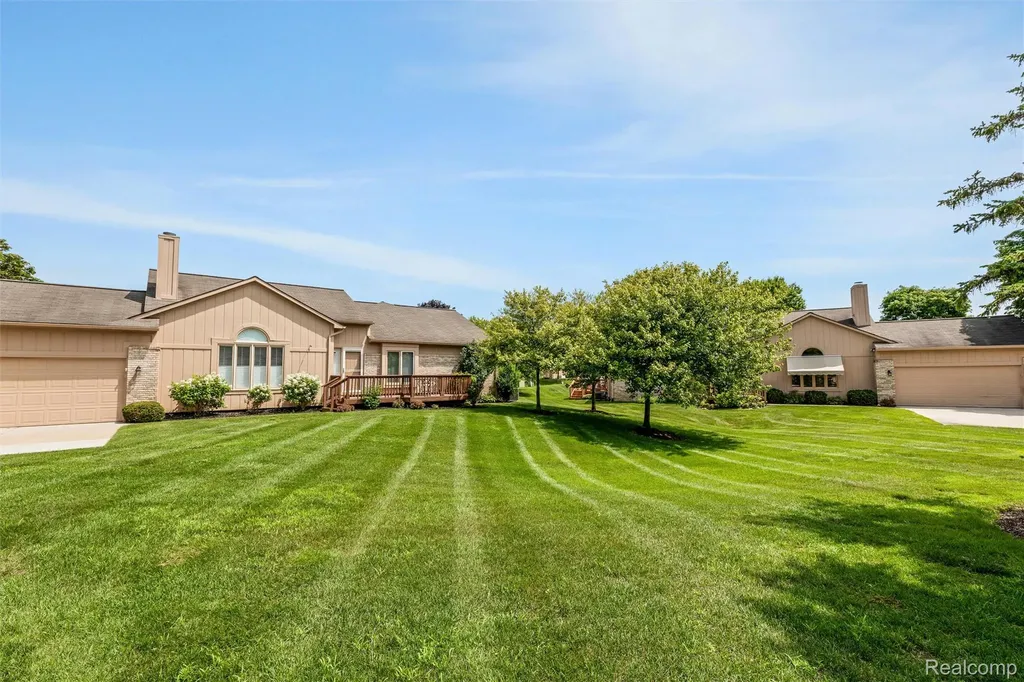 35144 Knollwood Lane Farmington Hills City MI 48335