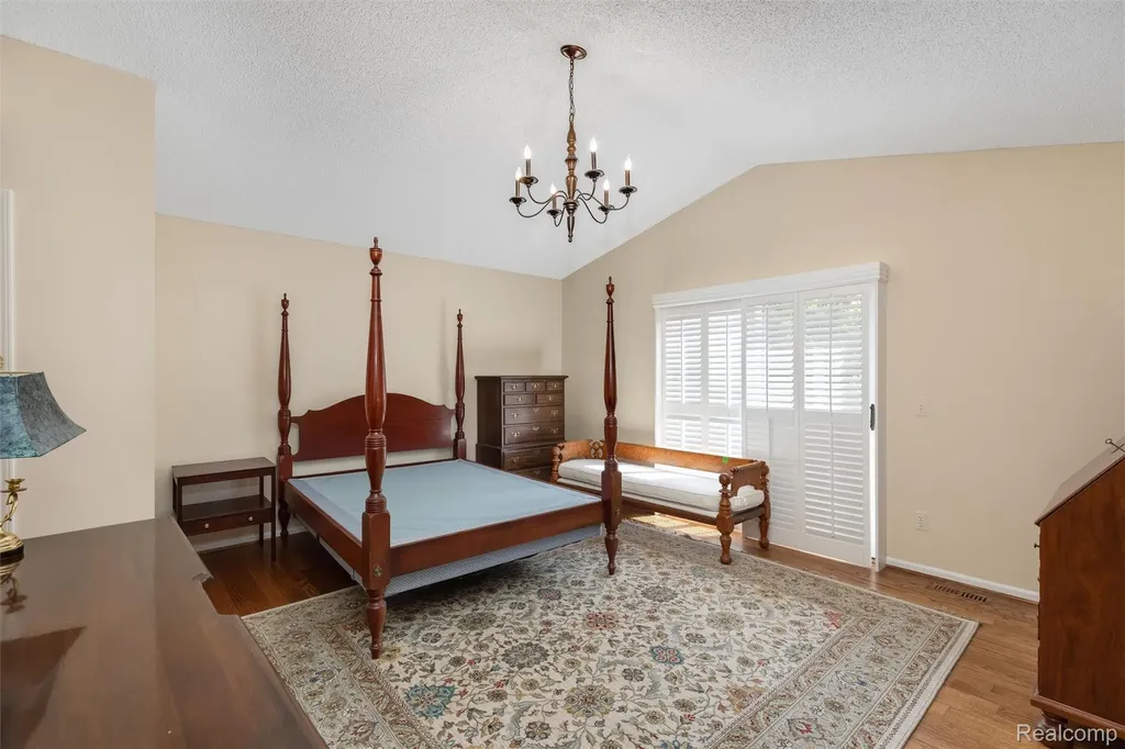 35144 Knollwood Lane Farmington Hills City MI 48335