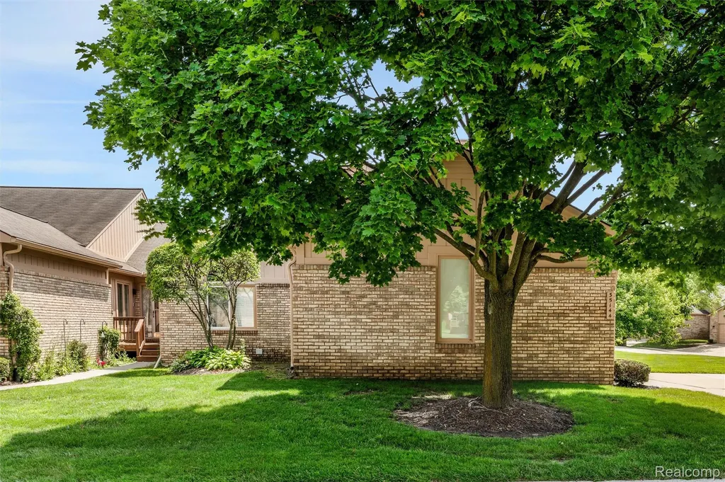 35144 Knollwood Lane Farmington Hills City MI 48335