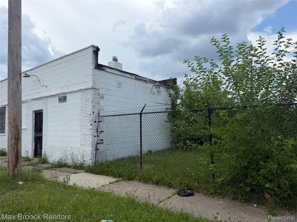 15400 Joy Road Detroit City MI 48228