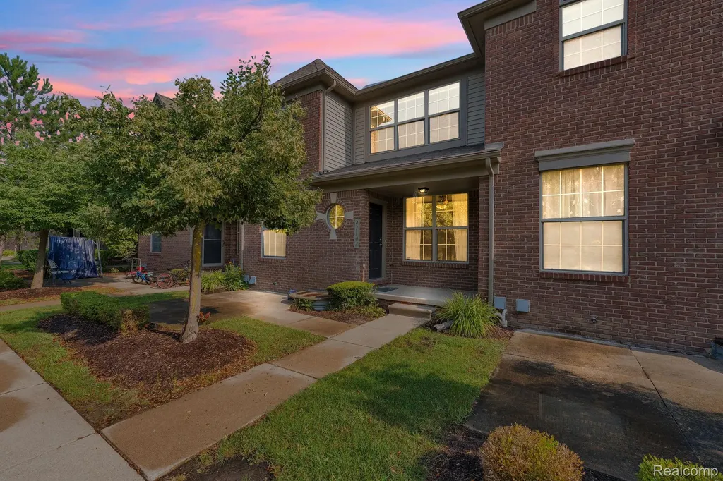 41101 N Maplewood Drive Canton Charter Township MI 48187