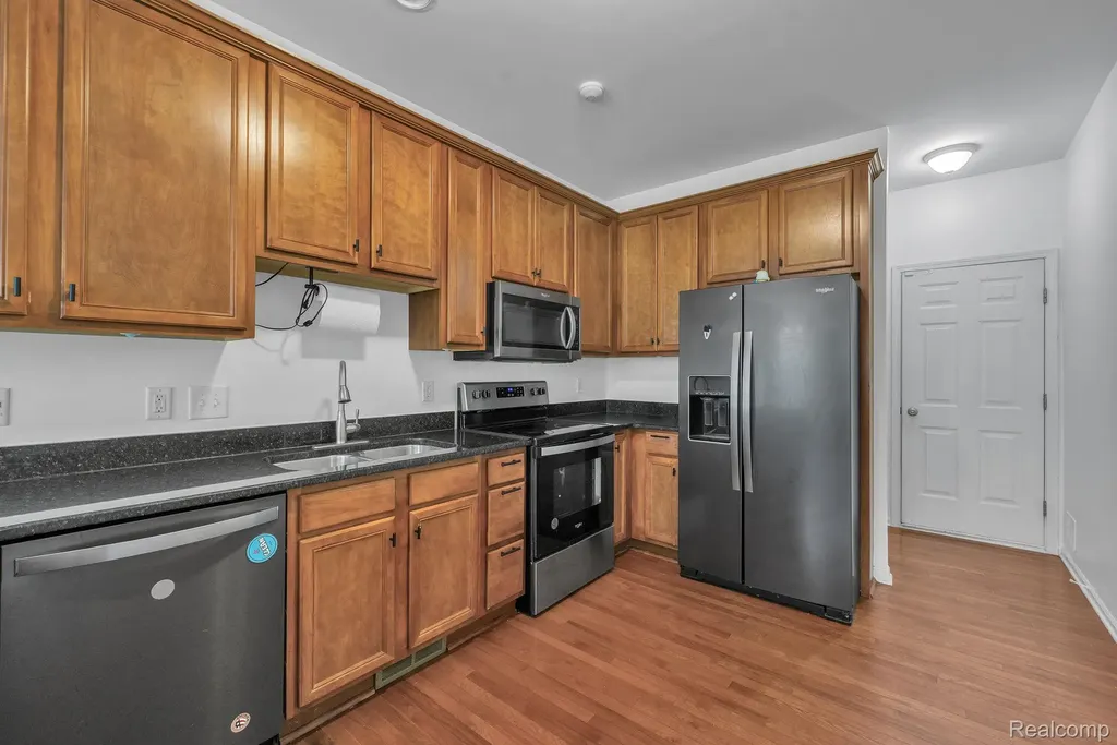41101 N Maplewood Drive Canton Charter Township MI 48187