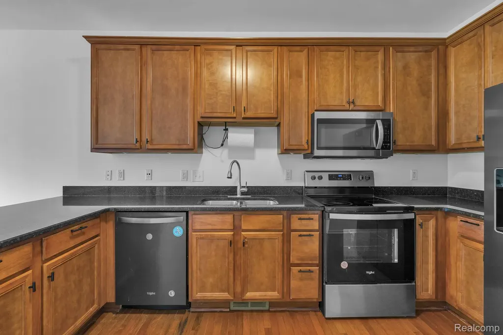 41101 N Maplewood Drive Canton Charter Township MI 48187