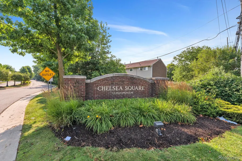 41101 N Maplewood Drive Canton Charter Township MI 48187