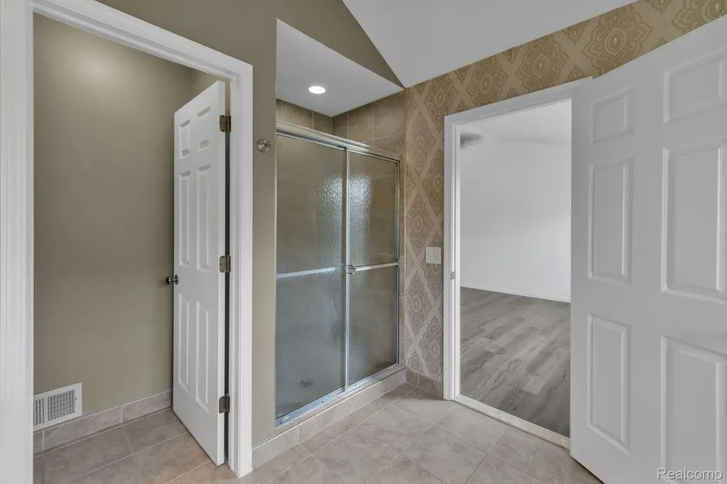 41101 N Maplewood Drive Canton Charter Township MI 48187