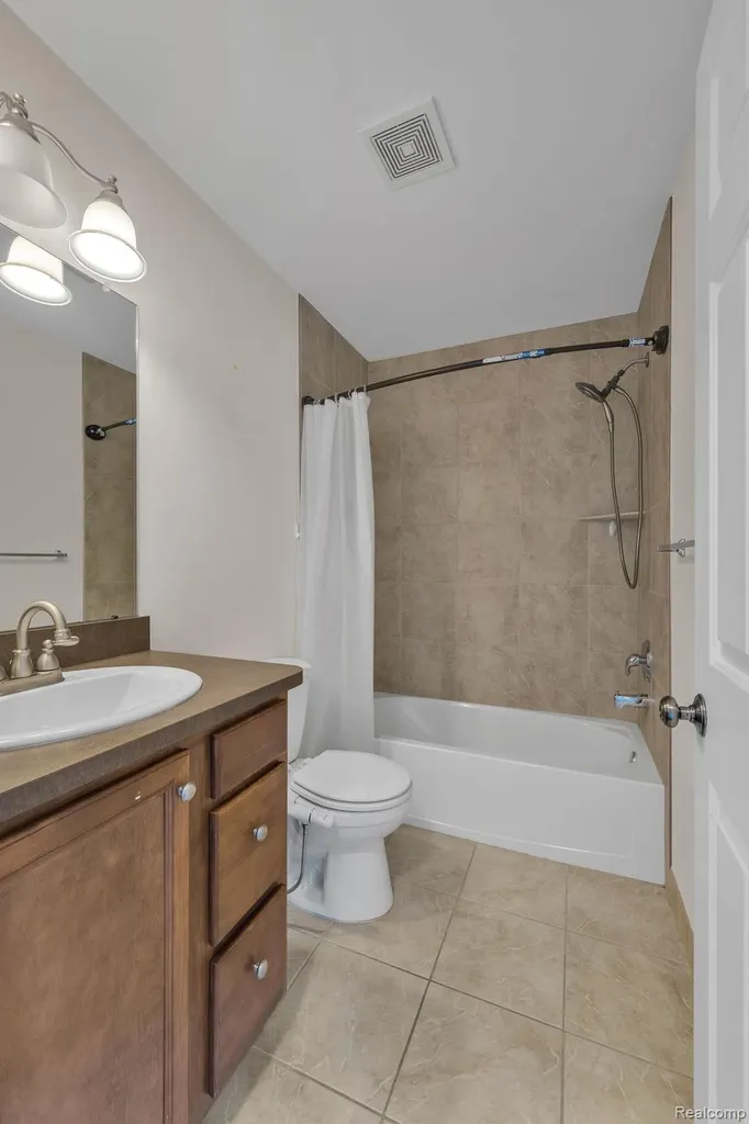 41101 N Maplewood Drive Canton Charter Township MI 48187
