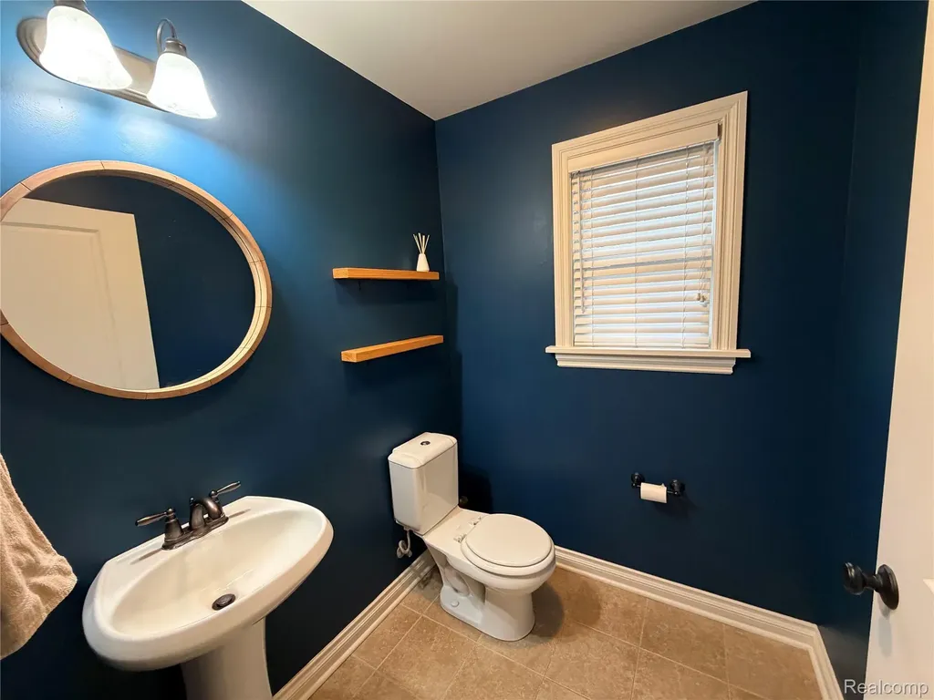 1016 N Jenison Avenue Lansing City MI 48915
