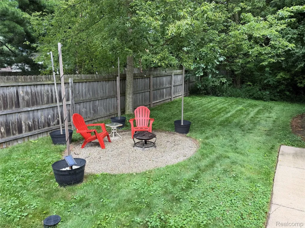 1016 N Jenison Avenue Lansing City MI 48915