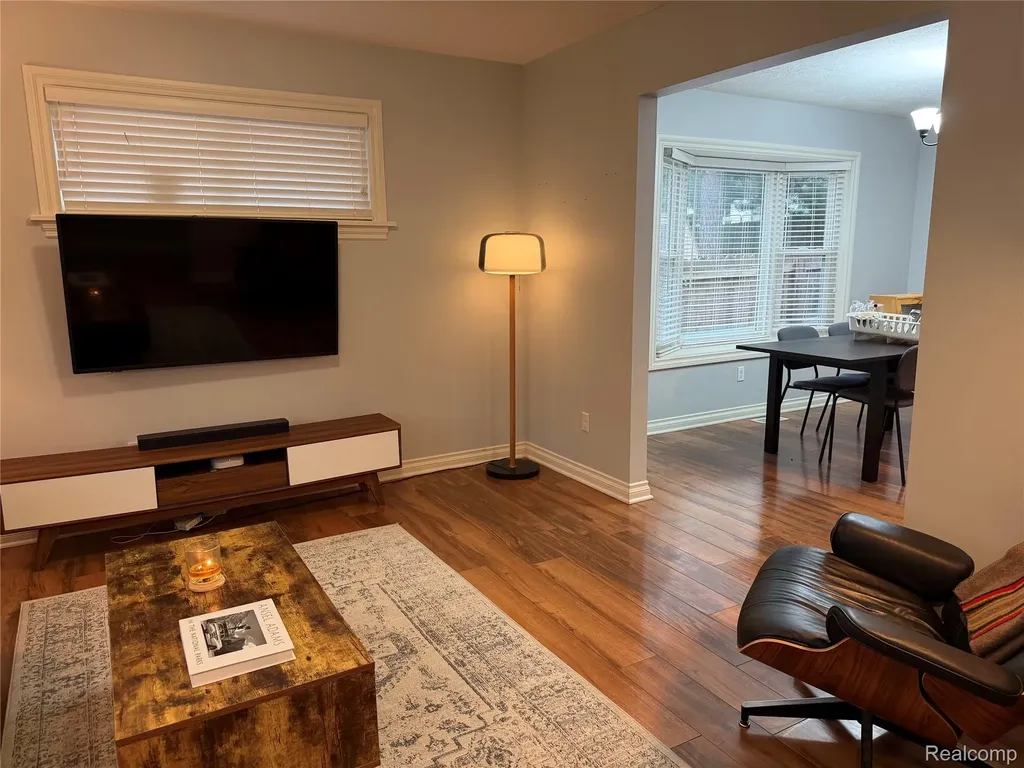 1016 N Jenison Avenue Lansing City MI 48915