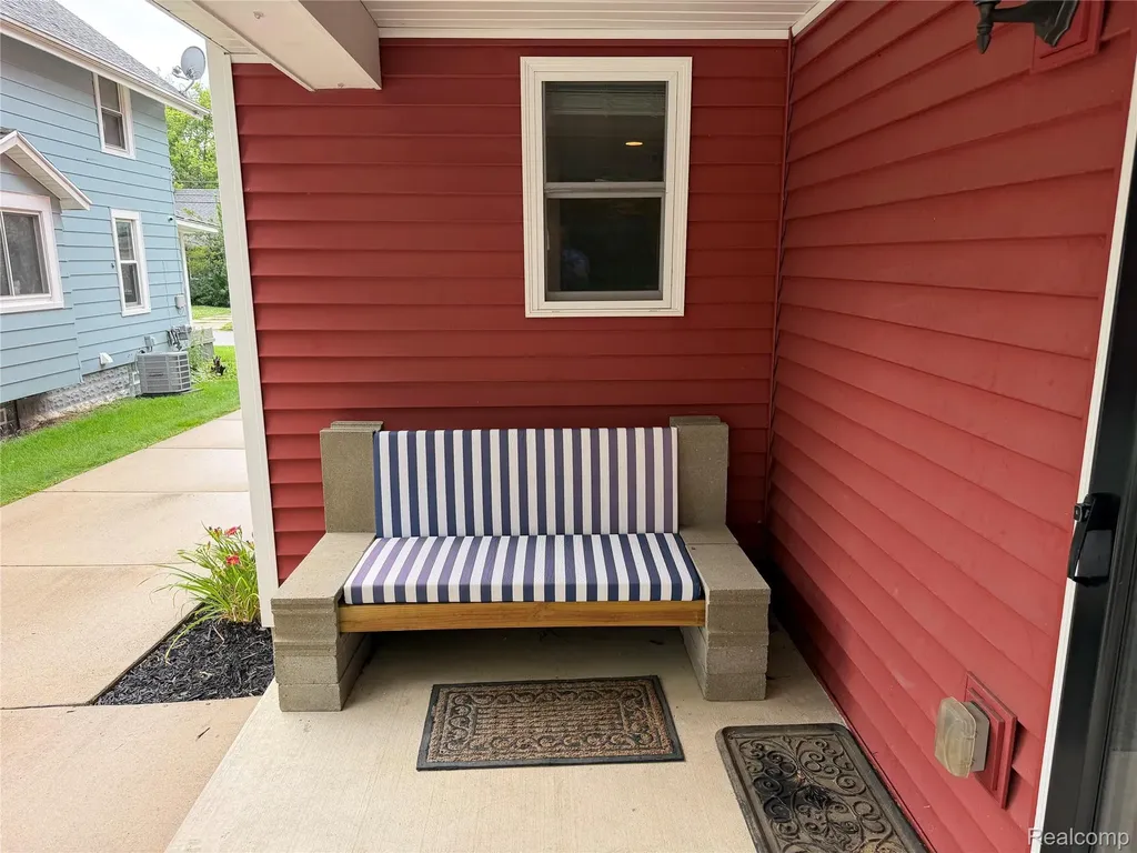 1016 N Jenison Avenue Lansing City MI 48915