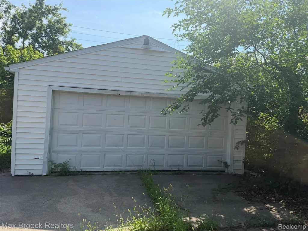 19472 San Juan Drive Detroit City MI 48221