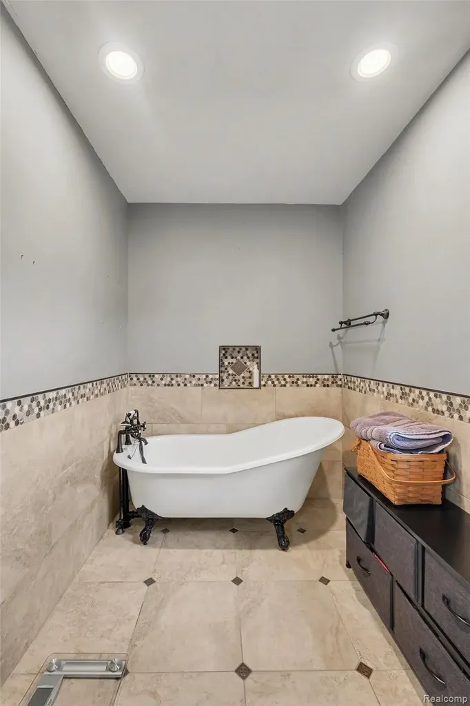 1220 Legault Boulevard Brandon Charter Township MI 48462