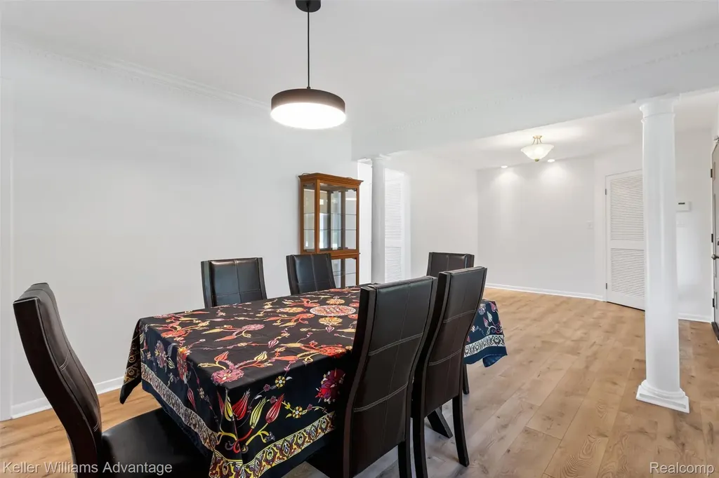 6711 Woodside Trail West Bloomfield Charter Township MI 48322