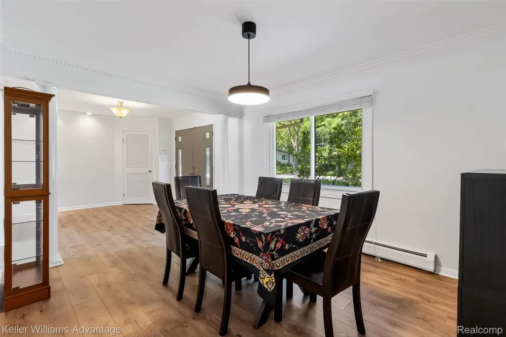 6711 Woodside Trail West Bloomfield Charter Township MI 48322