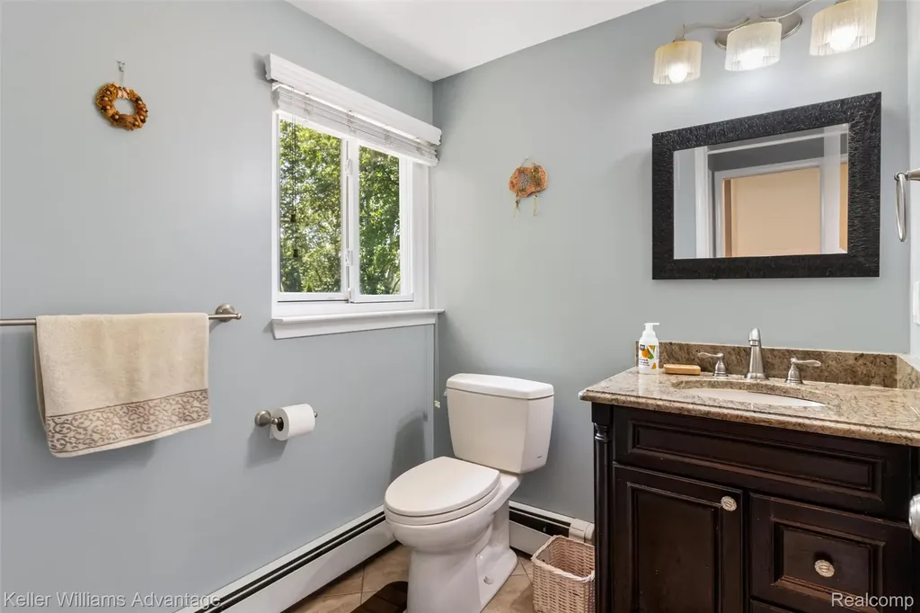 6711 Woodside Trail West Bloomfield Charter Township MI 48322