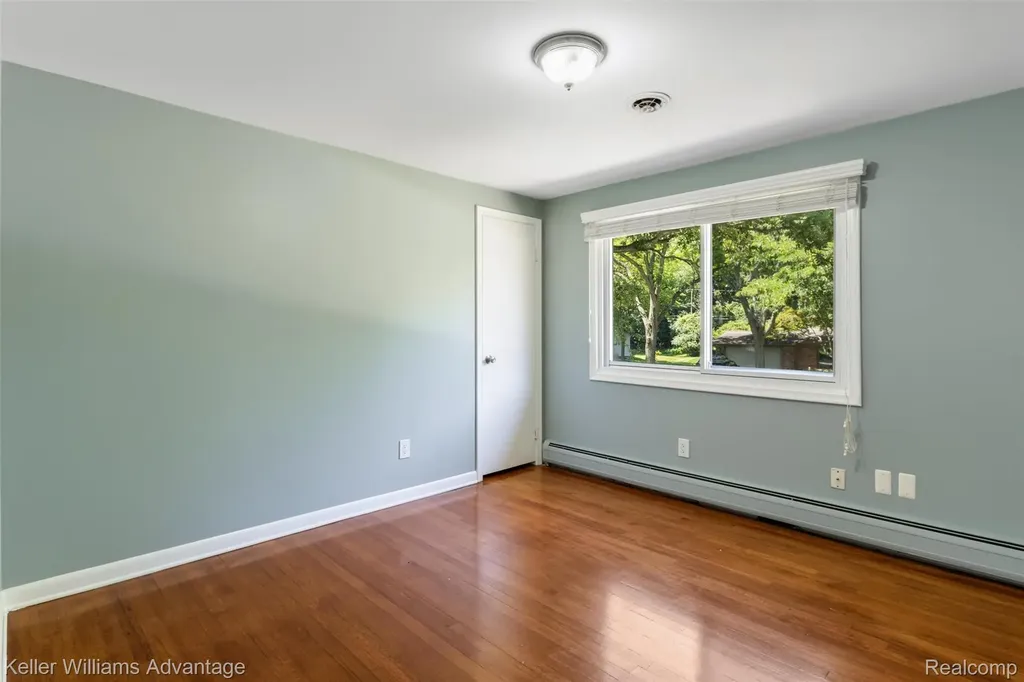 6711 Woodside Trail West Bloomfield Charter Township MI 48322