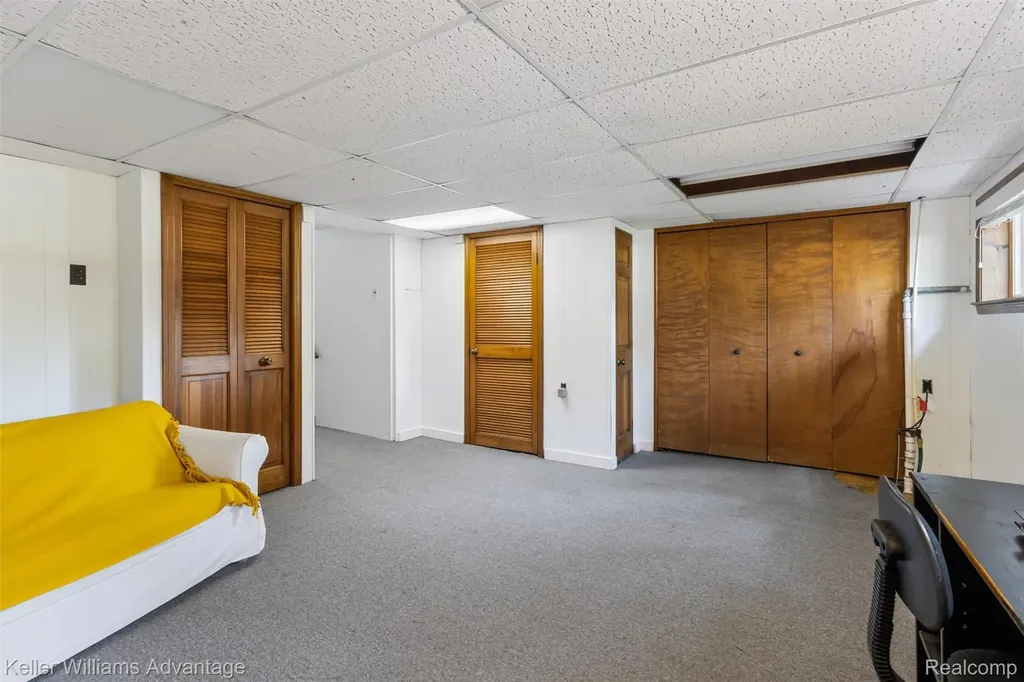 6711 Woodside Trail West Bloomfield Charter Township MI 48322