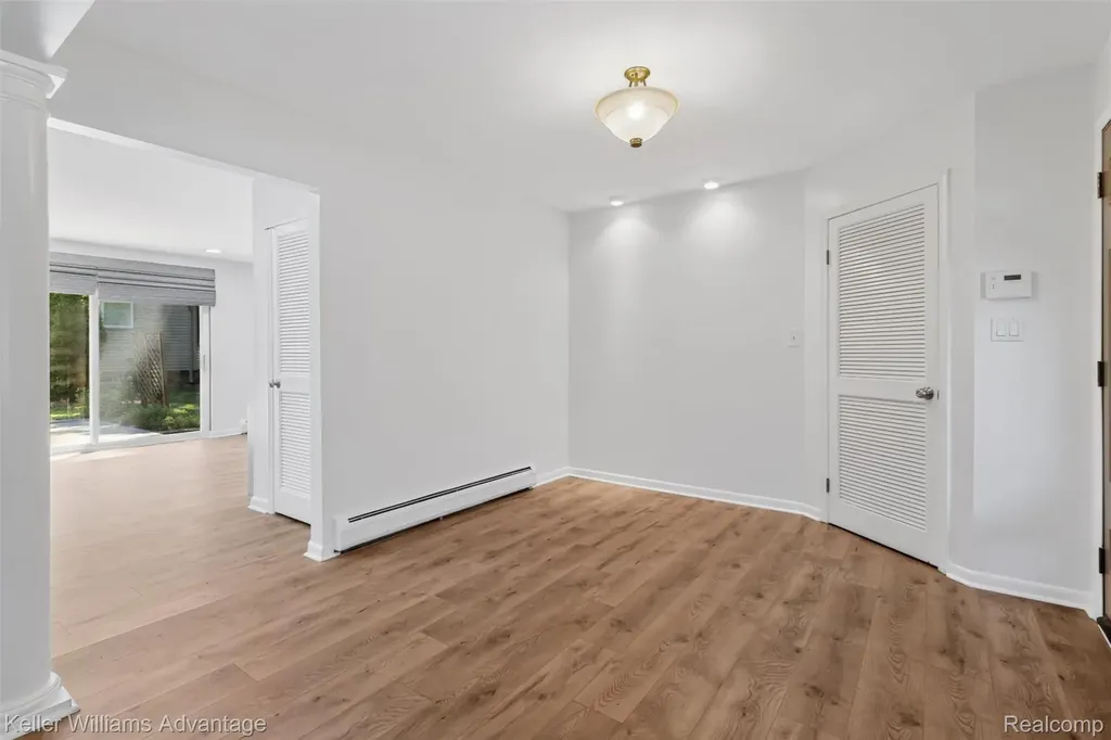 6711 Woodside Trail West Bloomfield Charter Township MI 48322