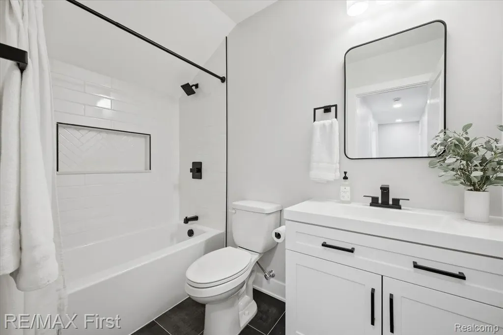 30655 Elk Street New Haven Village MI 48048