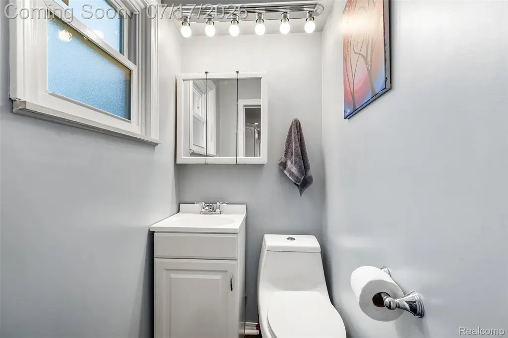 34604 Chestnut Street Wayne City MI 48184