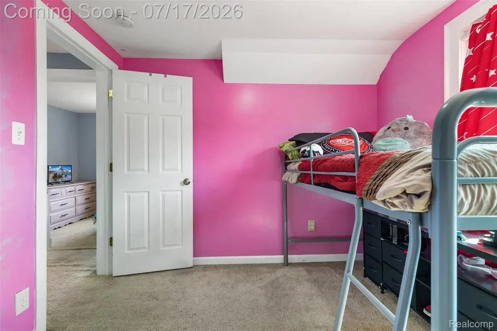 34604 Chestnut Street Wayne City MI 48184