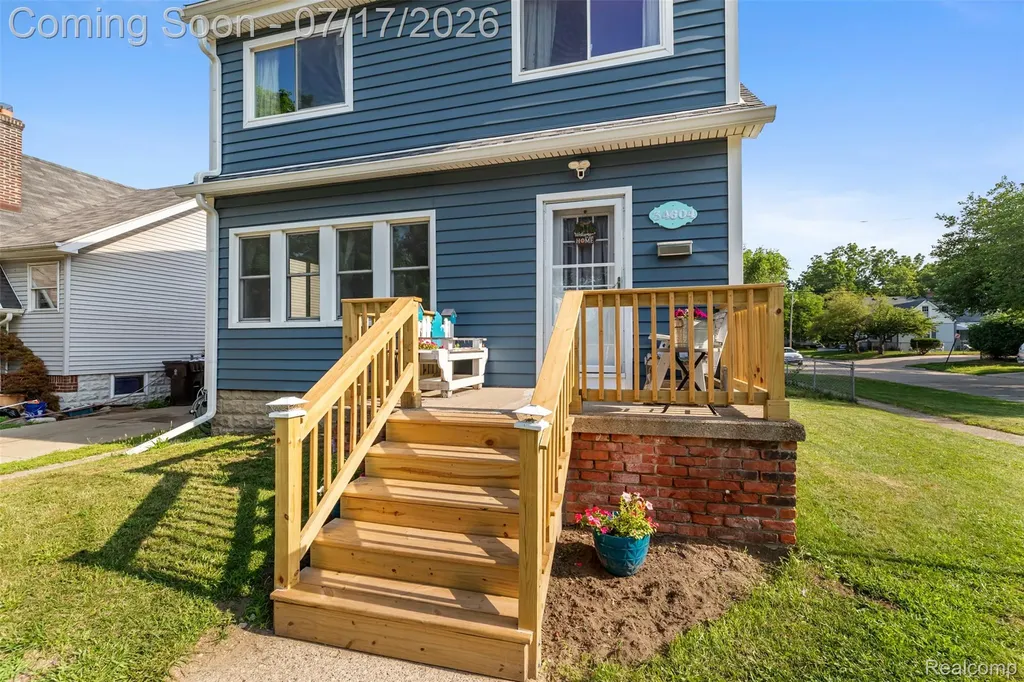 34604 Chestnut Street Wayne City MI 48184
