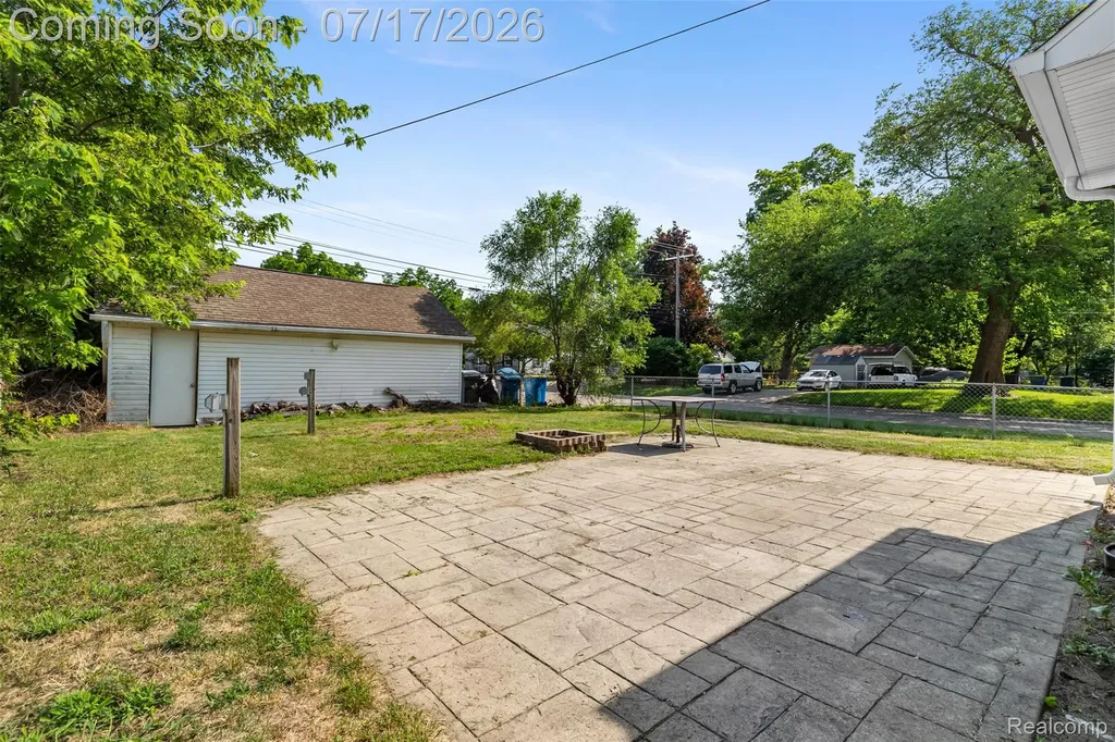 34604 Chestnut Street Wayne City MI 48184