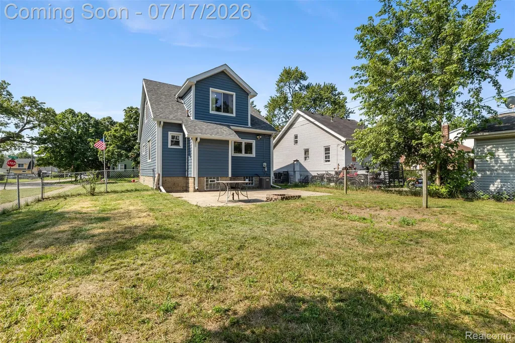 34604 Chestnut Street Wayne City MI 48184