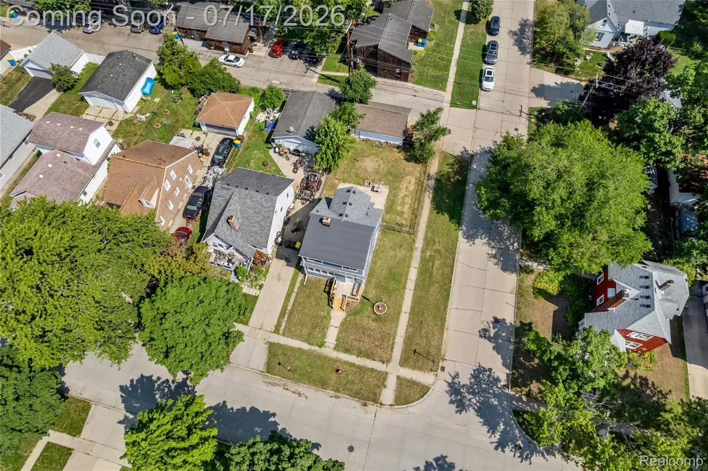 34604 Chestnut Street Wayne City MI 48184