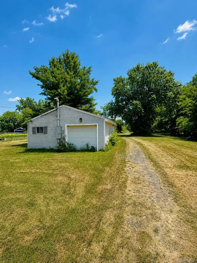 5454 Hopkins Road Genesee Charter Township MI 48506