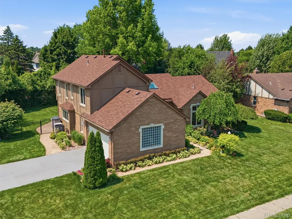 14751 Ashton Lane Shelby Charter Township MI 48315