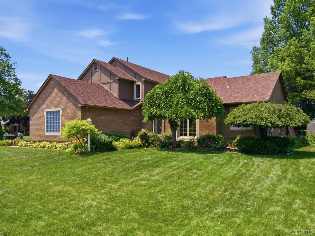 14751 Ashton Lane Shelby Charter Township MI 48315
