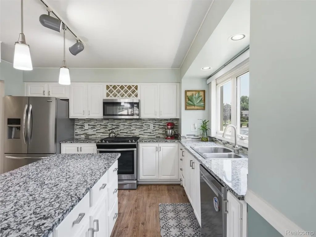 14751 Ashton Lane Shelby Charter Township MI 48315