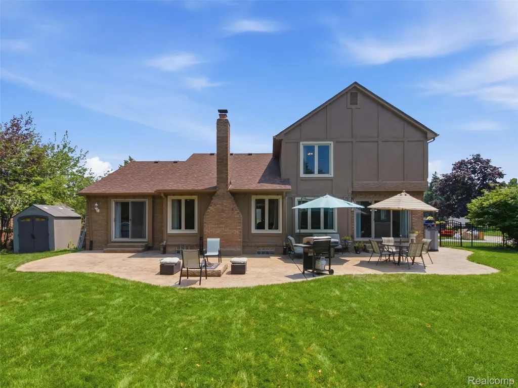 14751 Ashton Lane Shelby Charter Township MI 48315