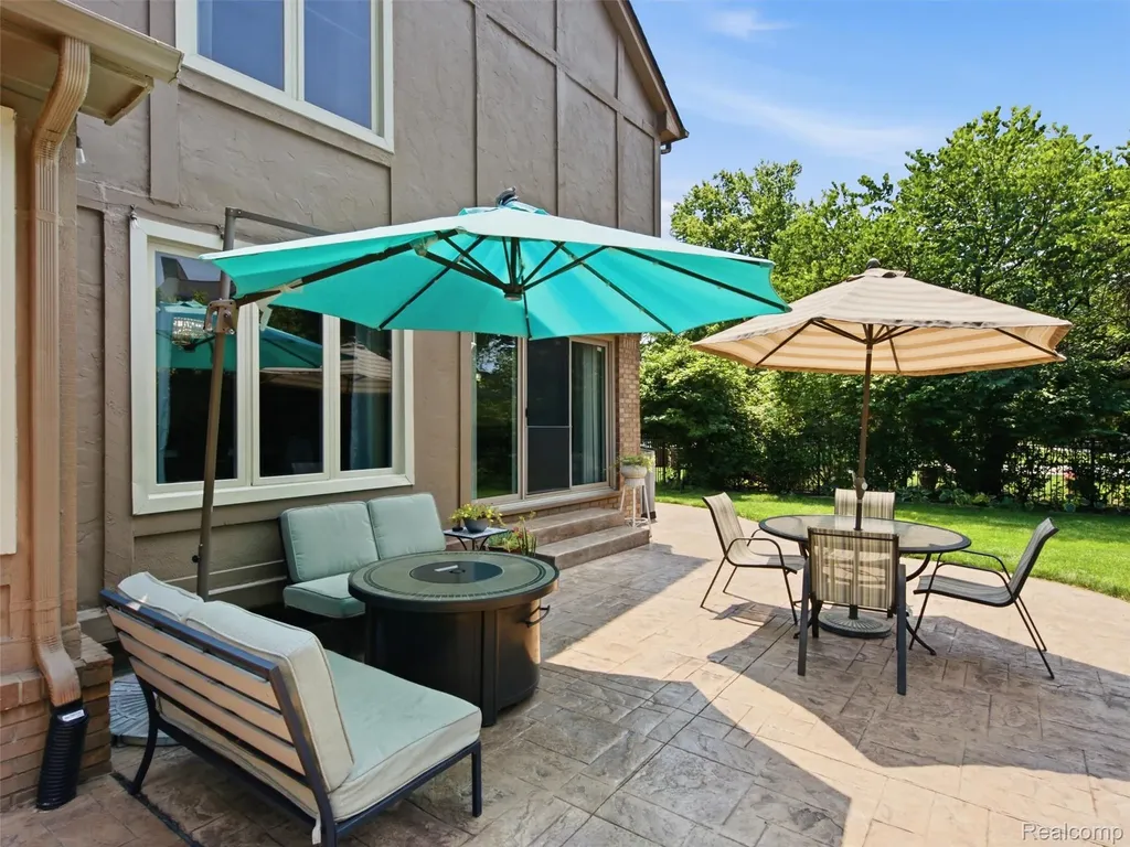 14751 Ashton Lane Shelby Charter Township MI 48315