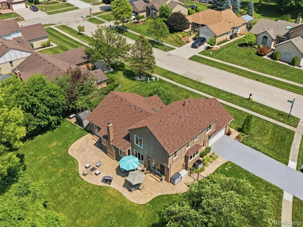 14751 Ashton Lane Shelby Charter Township MI 48315