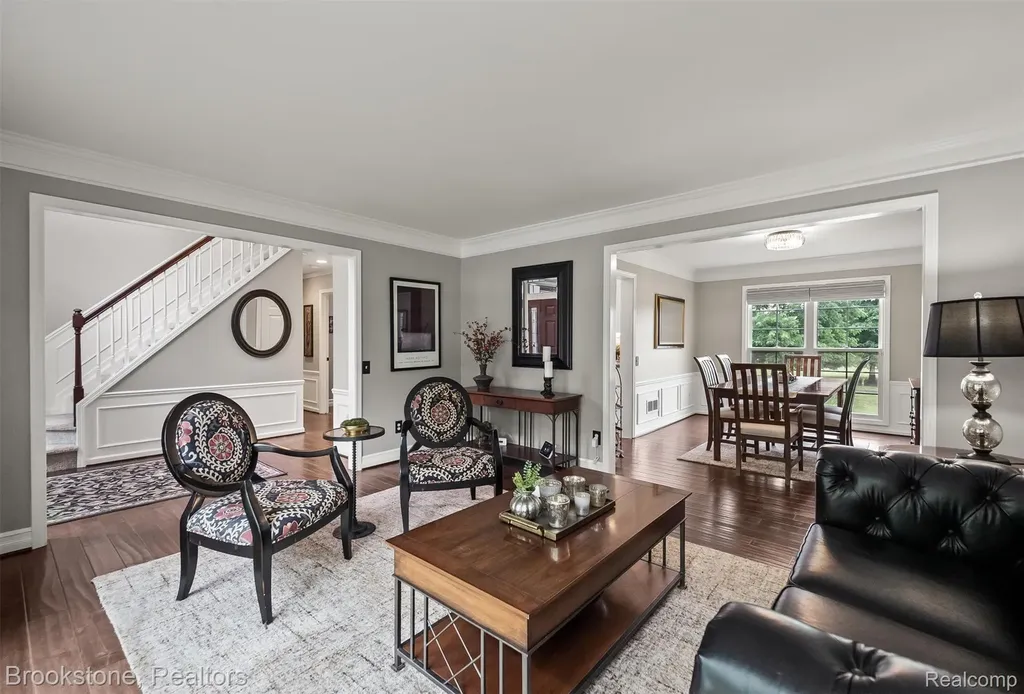 1694 Foresthill Drive Rochester Hills City MI 48306
