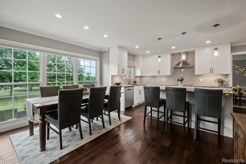 1694 Foresthill Drive Rochester Hills City MI 48306
