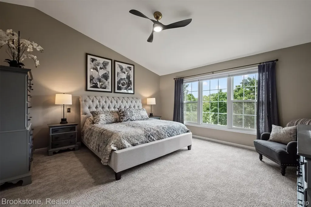 1694 Foresthill Drive Rochester Hills City MI 48306