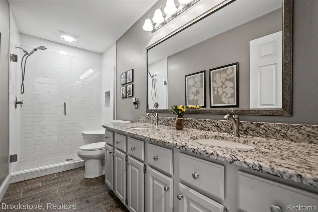 1694 Foresthill Drive Rochester Hills City MI 48306