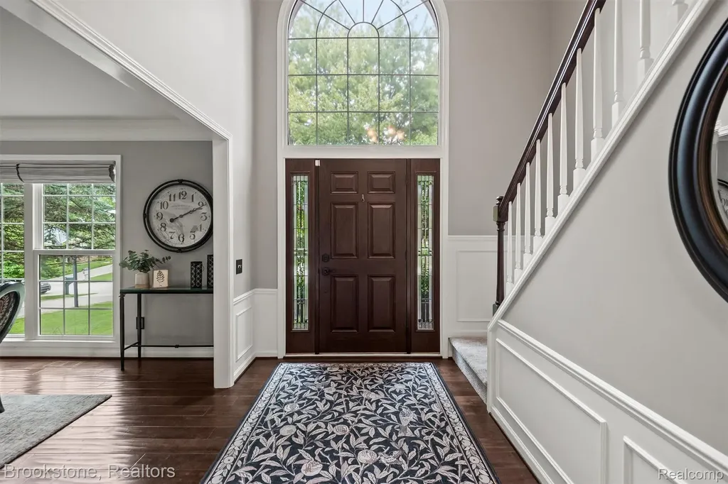 1694 Foresthill Drive Rochester Hills City MI 48306