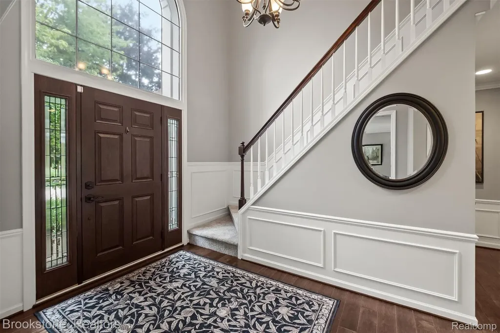 1694 Foresthill Drive Rochester Hills City MI 48306