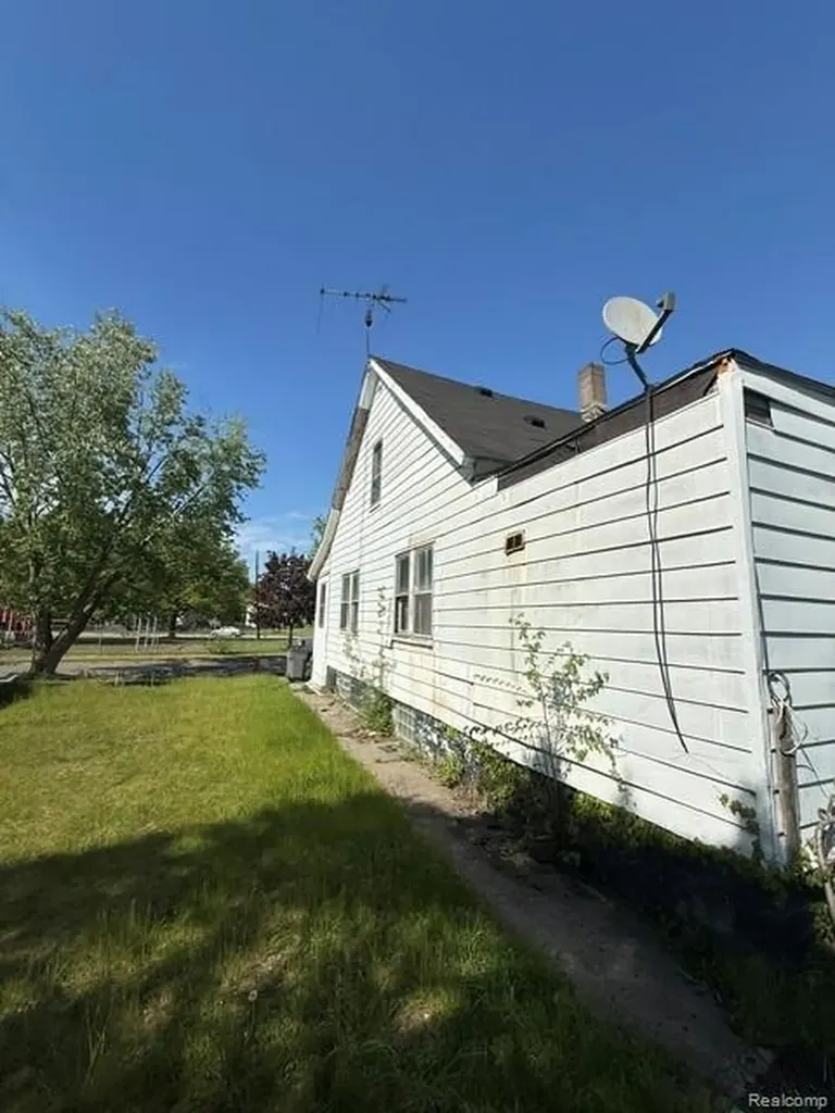 33-35 Bell Street Ecorse City MI 48229