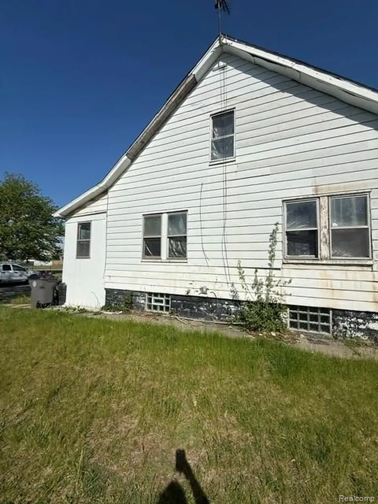 33-35 Bell Street Ecorse City MI 48229